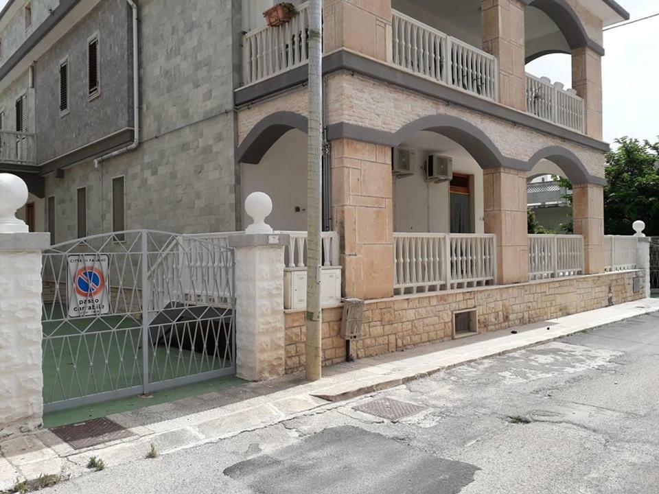 Appartamento Acquamarina Torre Canne Kültér fotó
